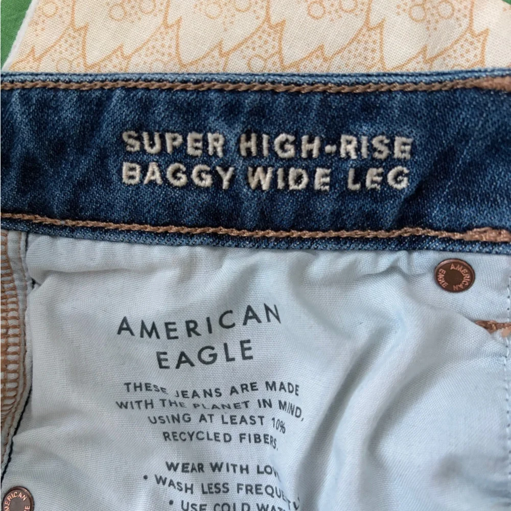 American Eagle Destroyed Super High Rise Baggy Wide Leg Jeans Short* - Picture 10 of 11